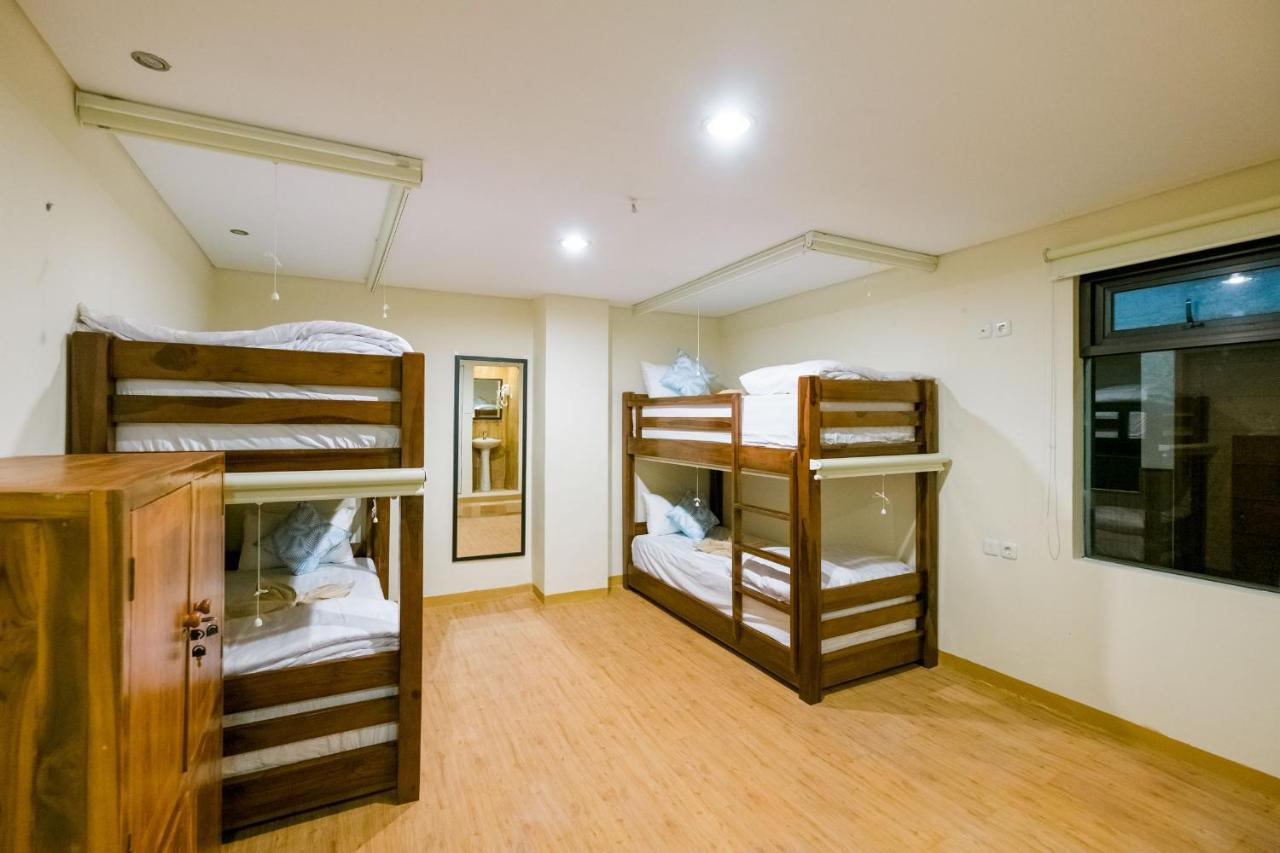 Caroline Hostel Canggu Dış mekan fotoğraf